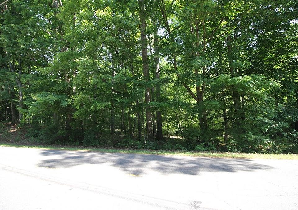 1st image of 3055 Longstreet Rd #255