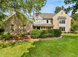 19400 Chaparral Dr, Brookfield, WI 53045