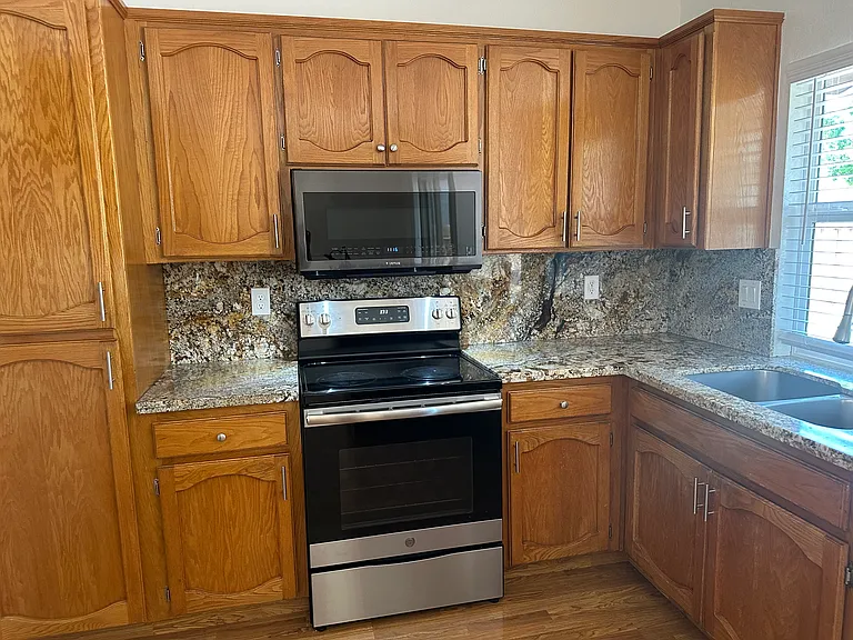1672 Bailey Dr — Photo 12