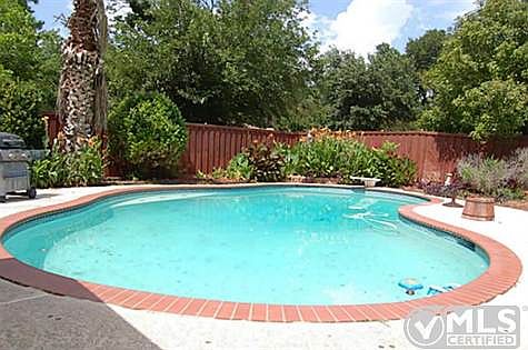 2nd image of 2717 Westridge Dr