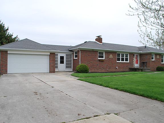 4th image of 607 Valley Dr