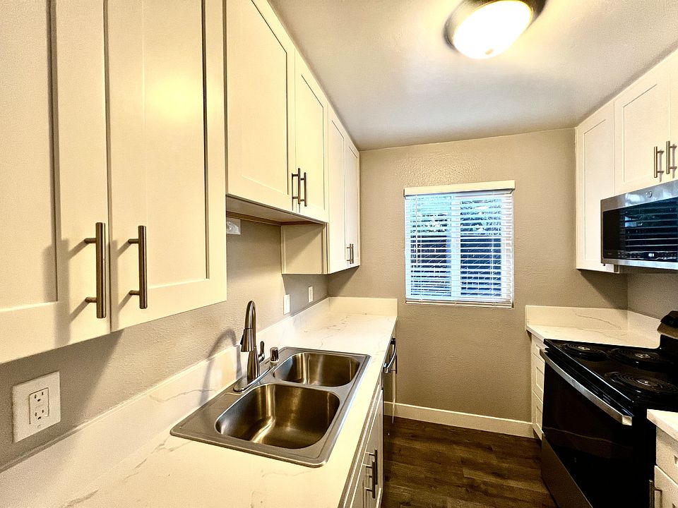 1st image of 4424 47th St APT 1