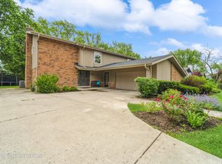 1385 Carol Ln, Deerfield, IL 60015