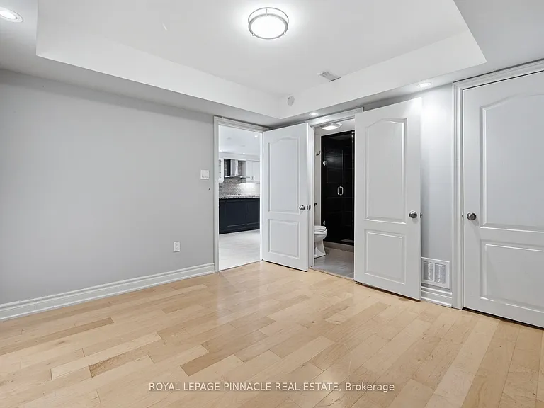 98 Ner Israel Dr #BASEMENT — Photo 4