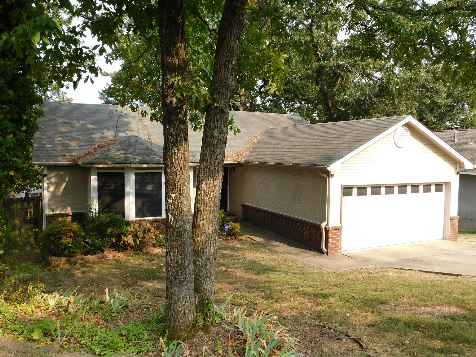 3 bed, 1417 sqft, $1,400 — Photo 2