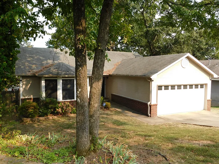 1803 Mesquite Cir — Photo 2