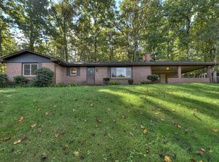 37 Lakeview Cir, Morganton, GA 30560