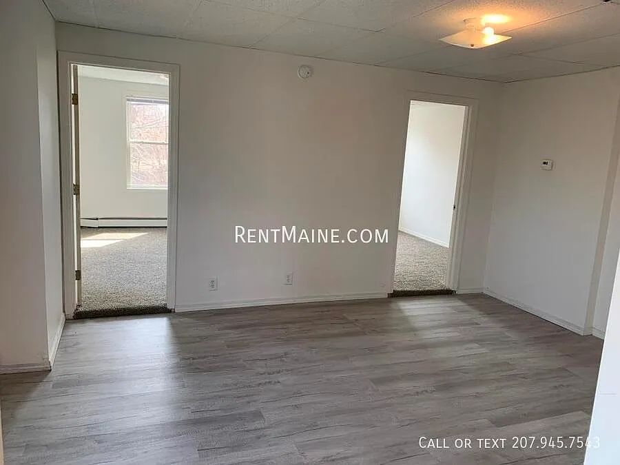 2 bed, $1,300 — Photo 3