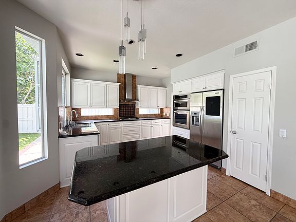 5th image of 11918 Wilmington Rd