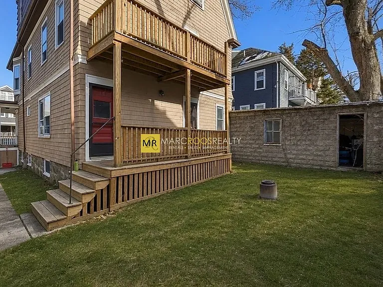 Sunset Rd — Photo 24