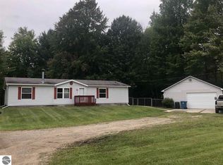 860 S Greendale Rd, Shepherd, MI 48883