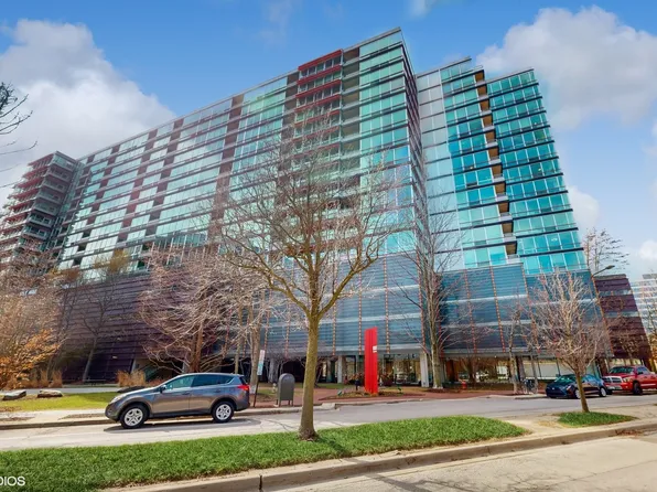 800 Elgin Rd APT 1521, Evanston, IL 60201