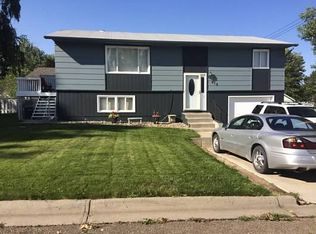 615 S 6th St, Miles City, MT 59301
