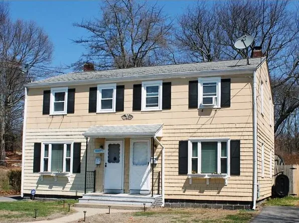 41-43 Ridgeview Cir, New London, CT 06320