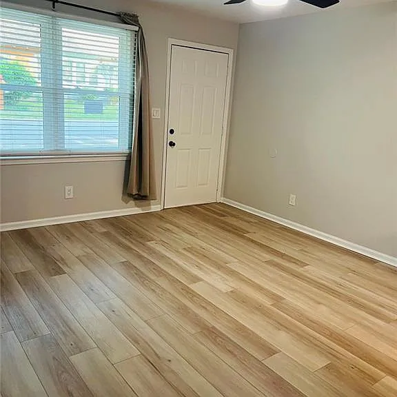 1455 Bryan Ave #B — Photo 5