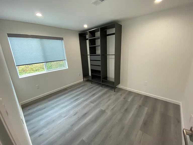 462 Arch St — Photo 6