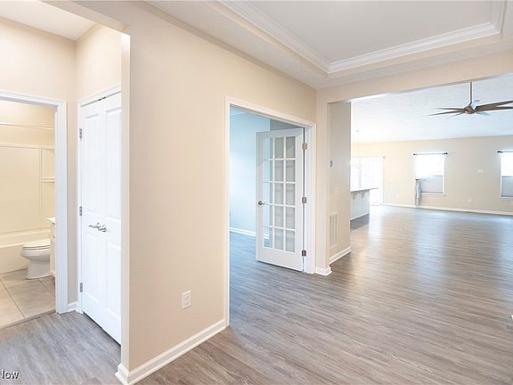3rd image of 7573 Greenlawn Dr