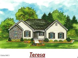 9 Strawberry Fields Dr, Castleton On Hudson, NY 12033