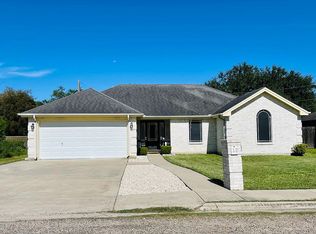 332 Marc Ln, Alice, TX 78332