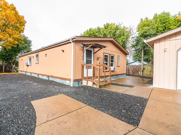 2566 Janelle Way, Eugene, OR 97404