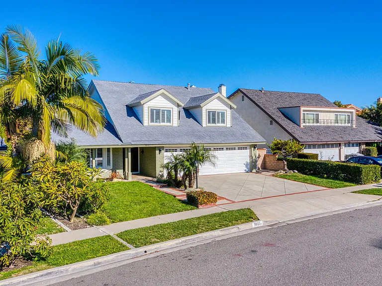 9851 Cloverdale Ave — Photo 48