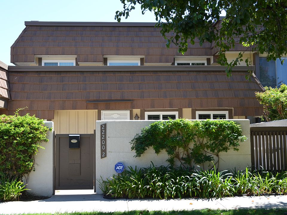 2nd image of 22200 Germain St Unit 2