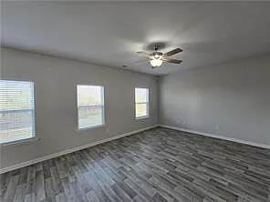 4 bed, 2.5 bath, 2215 sqft, $2,300 — Photo 3