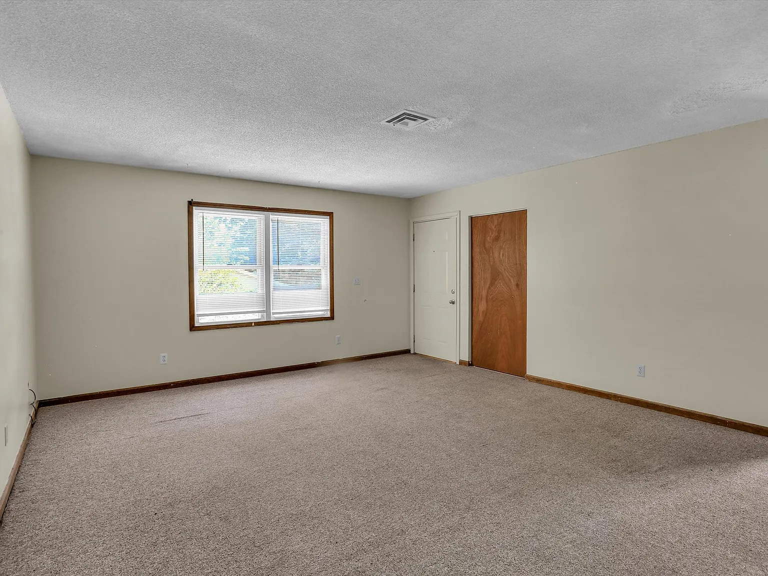 253 Keystone Dr — Photo 3