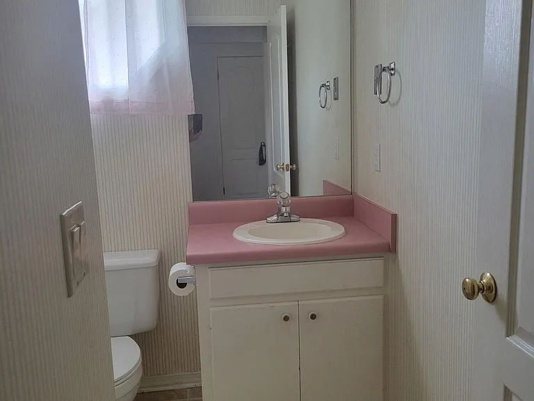 212 Argonaut St — Photo 9