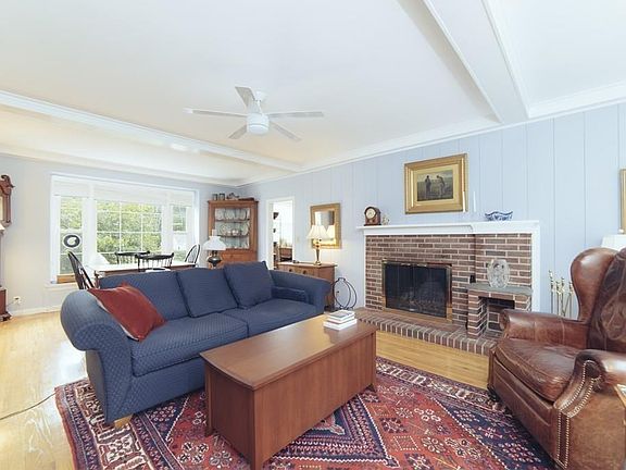 5th image of 335 Essex Ave