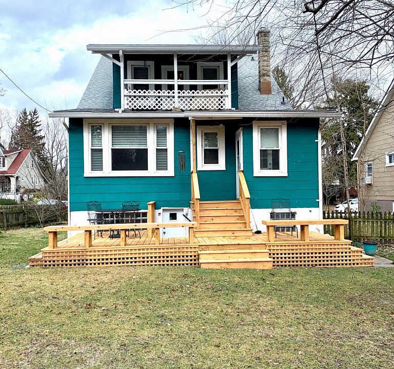 2nd image of 323 Rossiter Ave