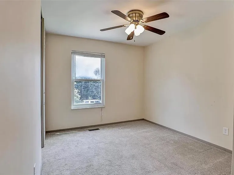 927 Bellestri Dr — Photo 15