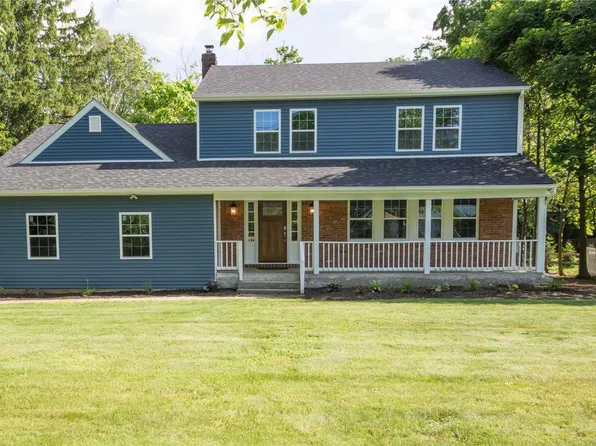 23 Thompson Hill Road, Saint James, NY 11780