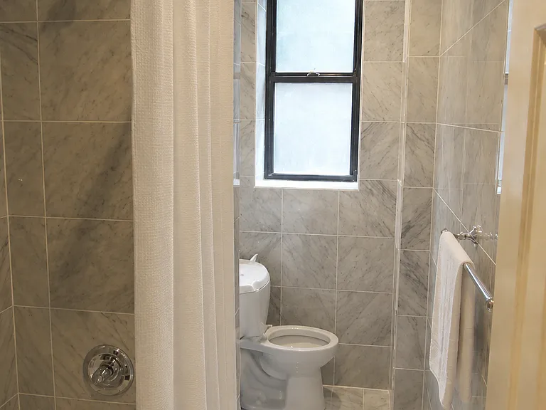 521 W 122nd St #34 — Photo 7