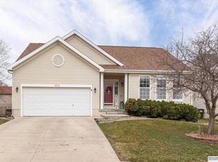 16310 Sherwood Ave, Omaha, NE 68116