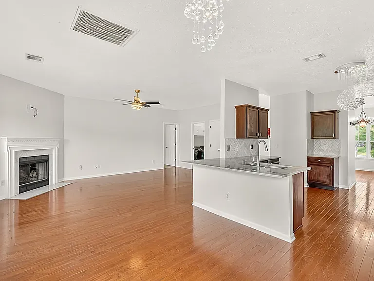 7296 Autumn Crossing Way — Photo 13
