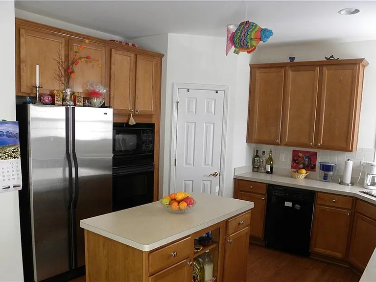 5876 Rue Villa Ln — Photo 4