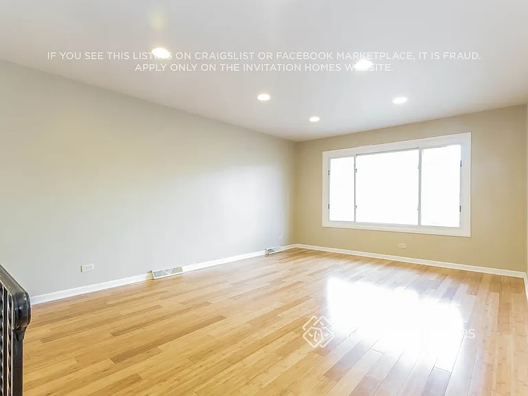 4331 Scott St — Photo 2