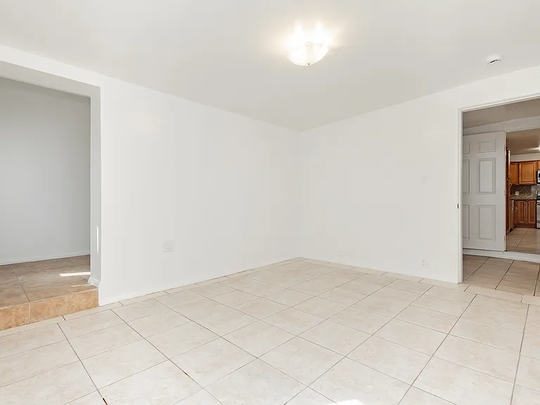3969 Manford Cir — Photo 17