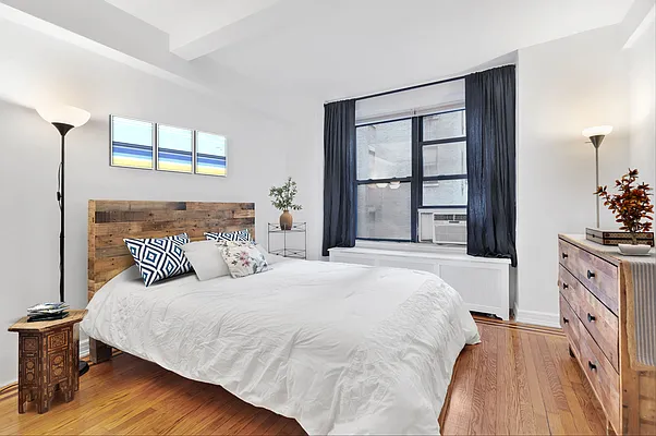 Sold by Cooper & Cooper Real Estate | media 3