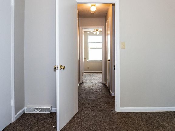 4th image of 107 Kingsbury Ct APT A