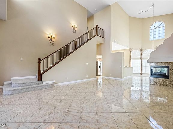 3rd image of 2107 Eaglepath Cir