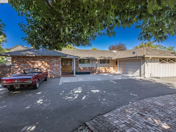 38526 Tyson Ln, Fremont, CA 94536