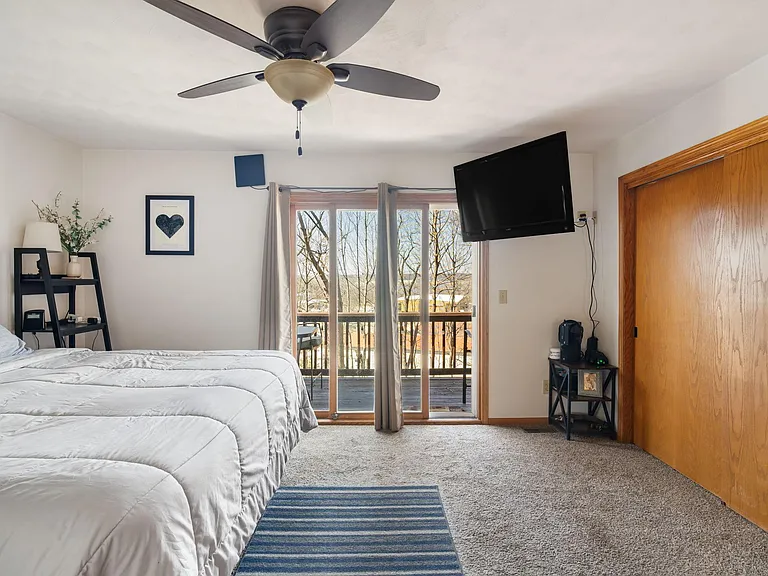 204 Quiet Creek Dr — Photo 16