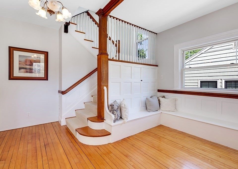 33 Goss Ave, Melrose, MA 02176 Zillow