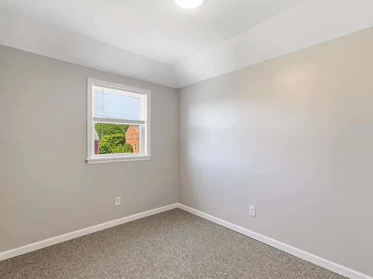 8530 Oakleigh Rd — Photo 12
