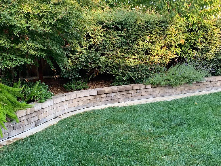 1115 Beaumont Dr — Photo 20