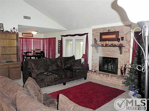 2nd image of 1517 Glenwood Dr