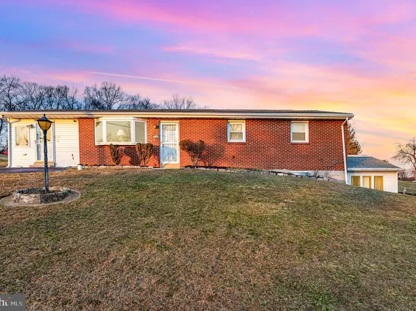 1127 S Harrisburg St, Steelton, PA 17113