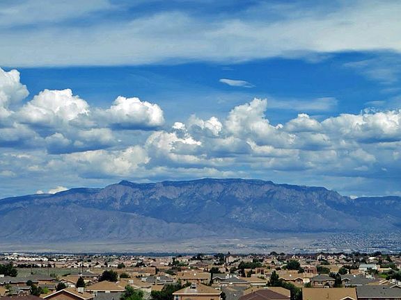 MOUNTAIN & CITY VIEW